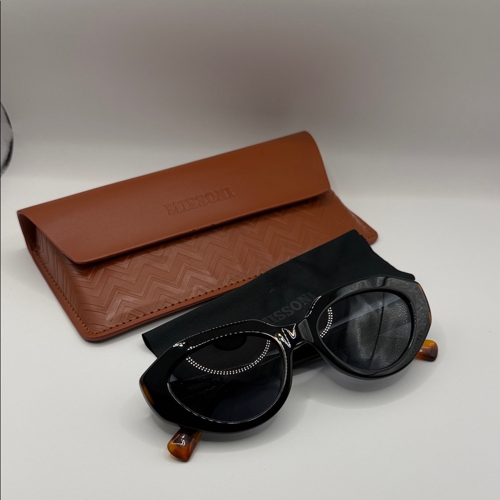 Missoni Black and Brown Women's Glasses